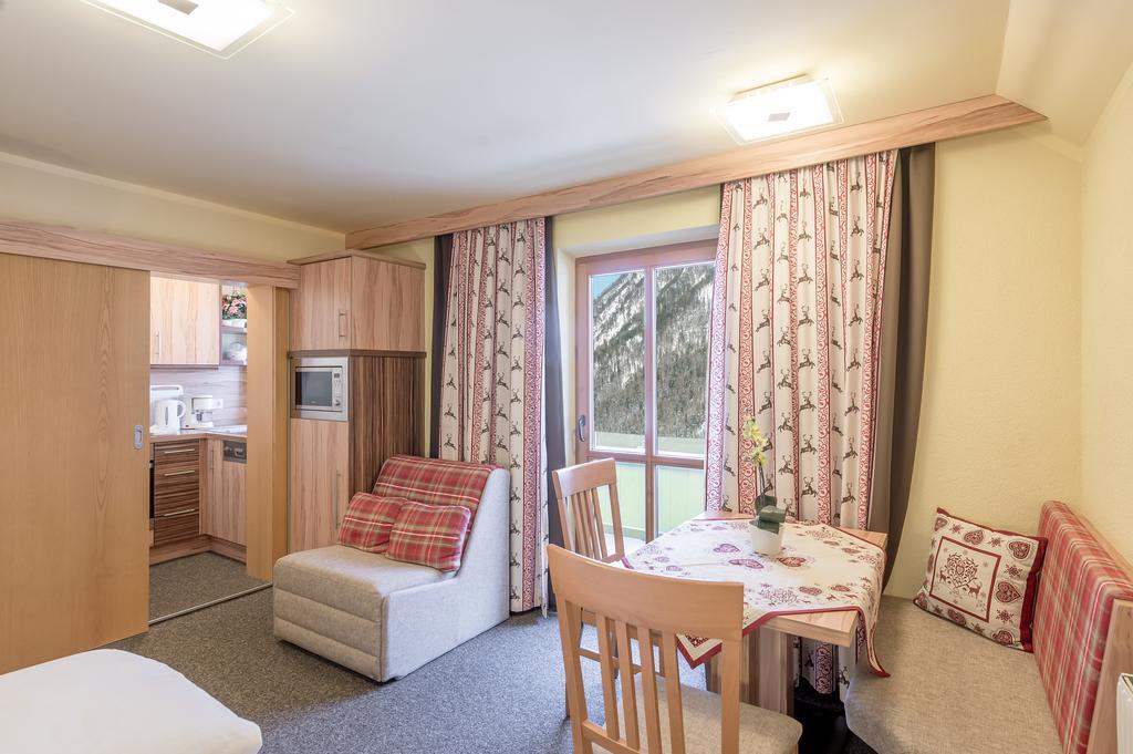Ferienwohnungen Haus Daheim Langenfeld Luaran gambar