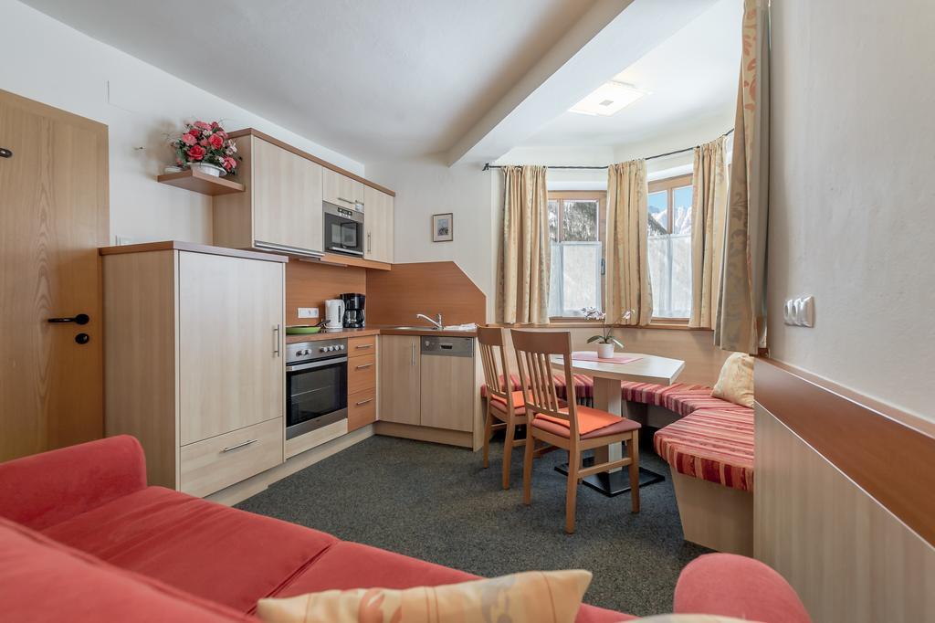 Ferienwohnungen Haus Daheim Langenfeld Luaran gambar