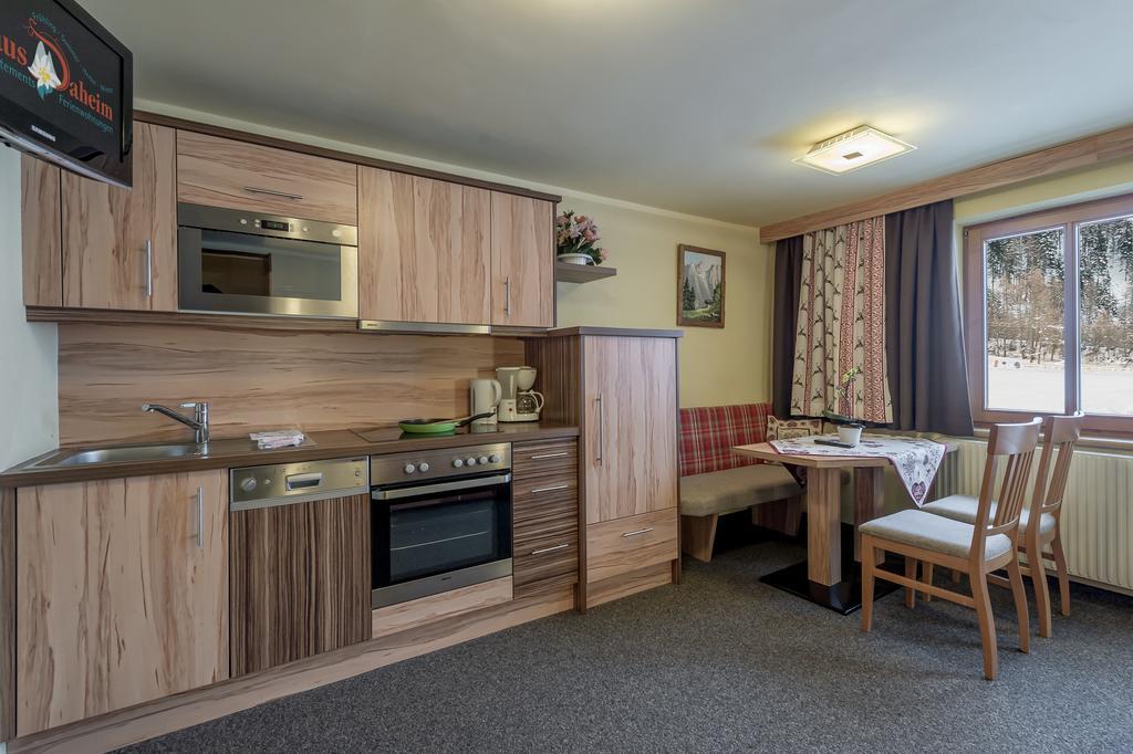 Ferienwohnungen Haus Daheim Langenfeld Luaran gambar